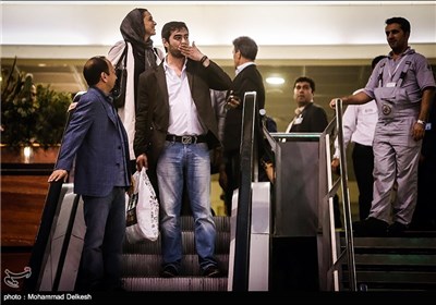 استقبال مردم از عوامل فیلم سینمایی فروشنده