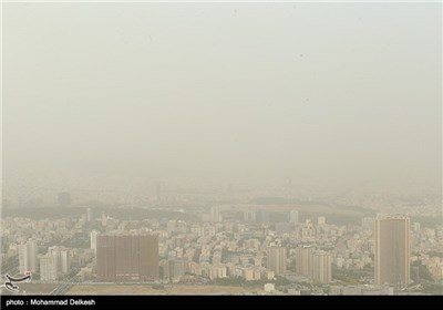 تهران در غبار
