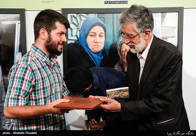  افتتاح نمایشگاه عکس به نام زیتون 