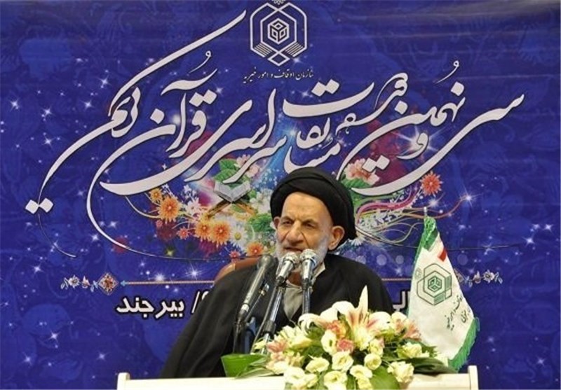 مشکلات جامعه مسلمانان  به‌خاطر دوری از فلسفه وحی است/ در مسابقات قرآنی این فاصله‌ها جبران شود