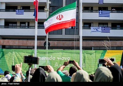 بر افراشته شدن پرچم ایران در دهکده بازی های پارالمپیک ٢ ١٦