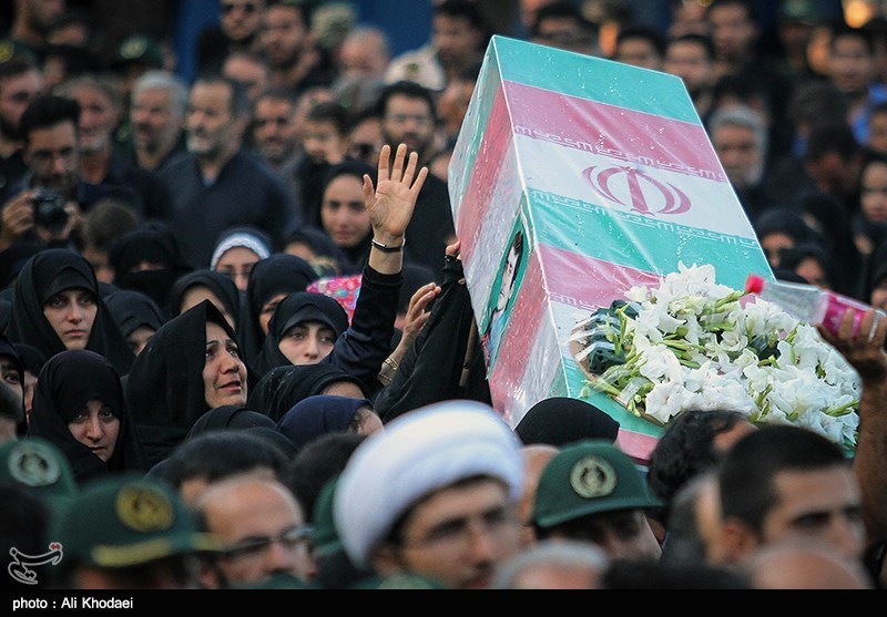 تشییع شهید دوران دفاع مقدس و مدافع حرم در اصفهان