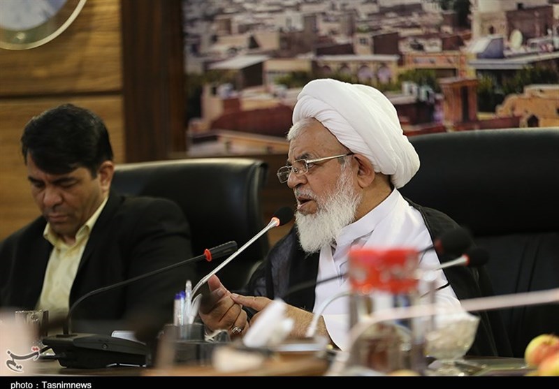 تحلیف اعضای پنجمین دوره شورای اسلامی شهر یزد با حضور آیت الله ناصری یزدی