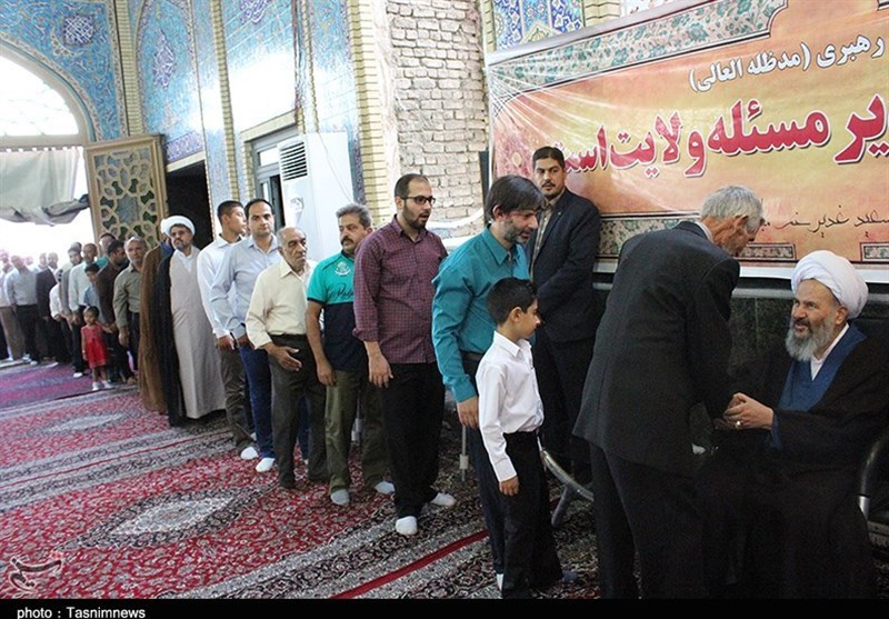 دیدار مردم کاشان با آیت الله نمازی