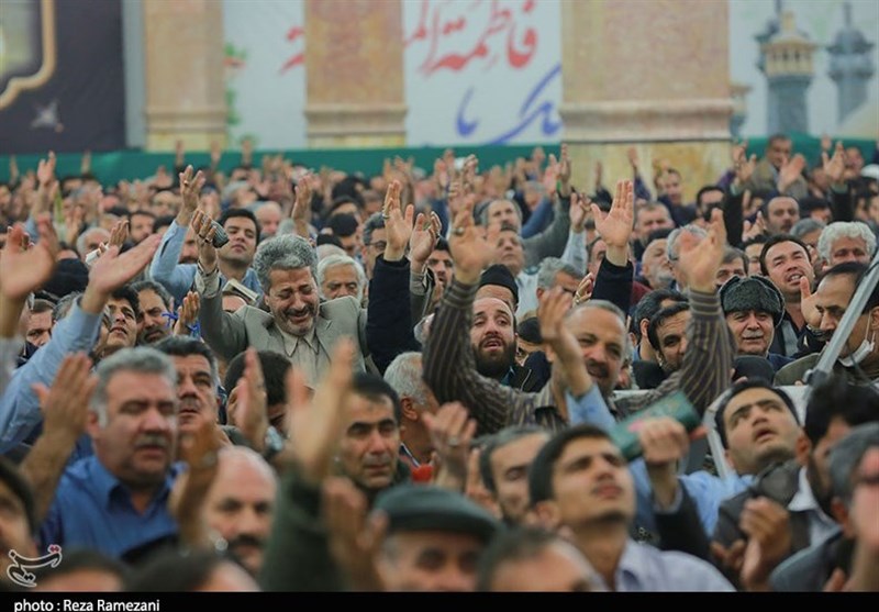 دعای توسل در مسجد مقدس جمکران 