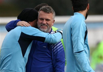 سانیاک: مسئولان استقلال به من بیاحترامی کردند/چرا شفر و مدیران باشگاه درباره مشکلم صحبت نمیکنند؟/بیماری سختی دارم