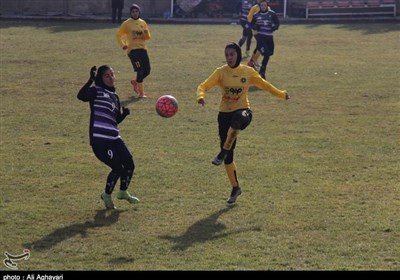 فوتبال بانوان/ شکست بانوان سپاهان مقابل مدافع عنوان قهرمانی