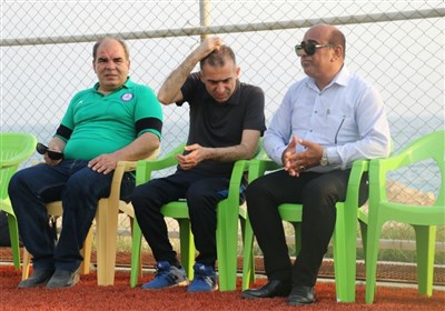 خطیب: اگر تجربه داور بالاتر بود، کمالوند را اخراج نمیکرد/ با این شرایط باید با لیگ برتر خداحافظی کنیم