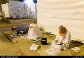 حال و هوای زائران ایرانی و مناجات شبانه در صحرای عرفات