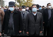سعید خال مدیرعامل سازمان بهشت زهرا(س) در مراسم تشییع و خاکسپاری پیکر امیر سرتیپ محمود ارضی برادر حاج منصور ارضی - بهشت زهرا(س)