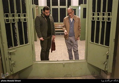 گفت و گو با محمد جهان بین در موزه عبرت