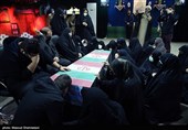 وداع با پیکر شهید مدافع حرم امیرعلی محمدیان