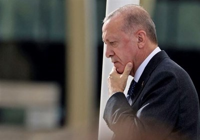 روی لبه تیغ