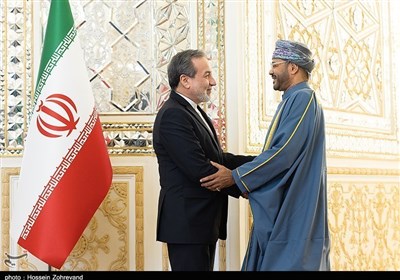 عراقجي يلتقي وزير خارجية عُمان