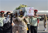 استقبال از پیکر مطهر شهید مرزبانی «سجاد صیامی» در فرودگاه مشهد+تصاویر