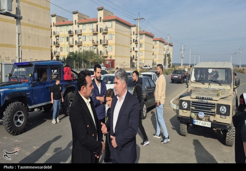 نخستین رالی خانوادگی پارس‌آباد با شعار "نه به تصادف" برگزار شد