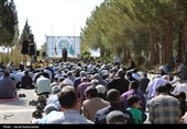 روایت تسنیم از برگزاری یک «نماز جمعه متفاوت» در دامغان؛ ادای احترام نمازگزاران به دانشجویان انقلابی