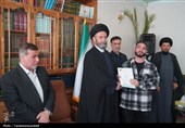 دیدار دانش‌آموزان با نماینده ولی فقیه در اردبیل و تجلیل از قرآن‌آموزان