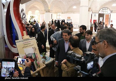بازدید استاندار کرمان از کتابخانه مرکزی کرمان؛ میراث فرهنگی و دانایی در یک قاب