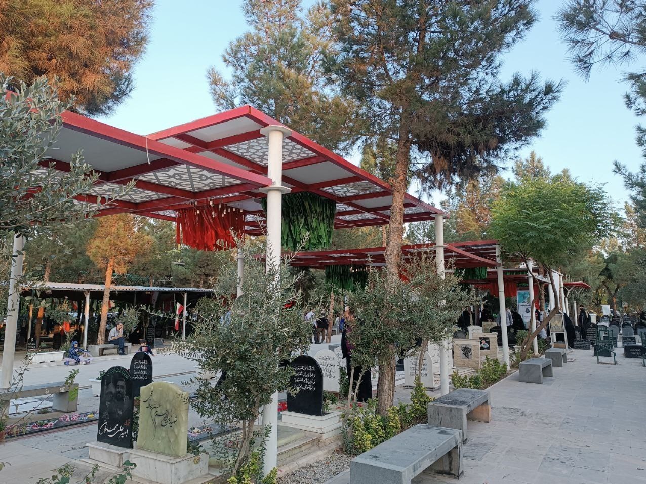 گلزار شهدا , آرمان علی وردی , شهدای مدافع حرم , شهدای دفاع مقدس , شهدای مدافع وطن , خانواده شهدا ,