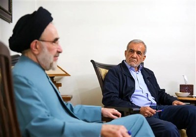 جناب خاتمی! تلاش برای ربایش دولت پزشکیان را متوقف کنید