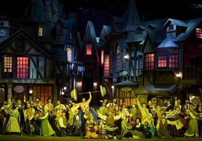 الیور توئیست؛ تجربهای جمعی یا رویدادی لوکس/ تجمل در خدمت فقر و عدالت اجتماعی