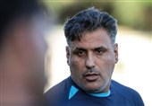 خلیفه اصل: چند بازیکن استقلال خوزستان نوتیس دادند؛ امکانات اولیه را هم نداریم!