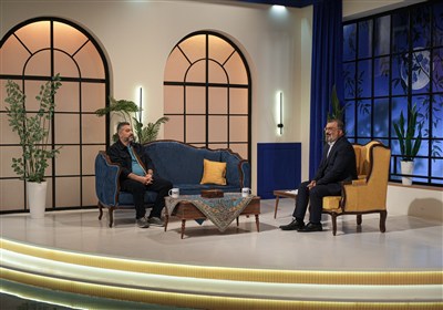 وسواس نسبت به یک چالش معمول در تلویزیون؛ هیچ شعری بدون سند نمیخوانم