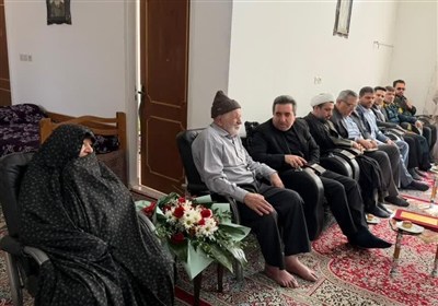 دیدار رئیس سازمان ثبت اسناد با خانواده شهیدان دهقانی در تفت