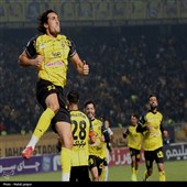 سپاهذن با شکست فجر، صدرنشین شد