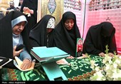 غبارروبی حرم مطهر امامزاده محمد(ع) به دست مادران و همسران شهدای جنگ 12 روزه