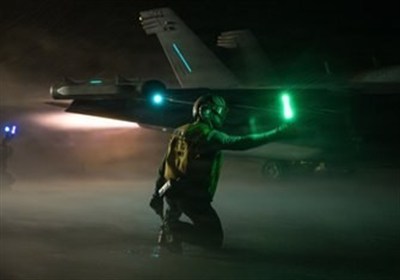 نیروی دریایی آمریکا پرواز جنگندههای اف-18 را نزدیک ونزوئلا تایید کرد