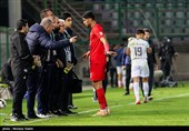 دیدار تیم‌های فوتبال ذوب‌آهن اصفهان و تراکتور تبریز