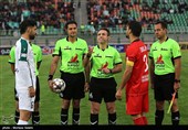 دیدار تیم‌های فوتبال ذوب‌آهن اصفهان و تراکتور تبریز