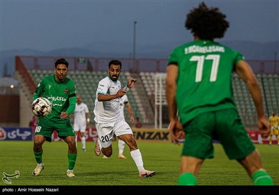 دیدار تیم های فوتبال شمس آذر قزوین و گلگهر سیرجان