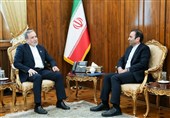 Iranian FM Calls for Broader Cooperation with Armenia