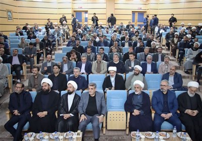 تجلیل از پیشگامان ترویج نماز در دستگاههای اجرایی سمنان