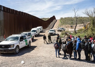 گاردین: پاکسازی قومی آمریکا را نابود خواهد کرد