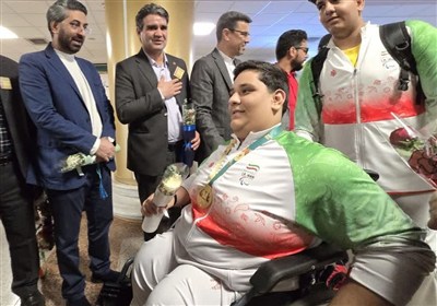 پاراآسیاییهای خراسان رضوی با استقبال مردم وارد مشهد شدند