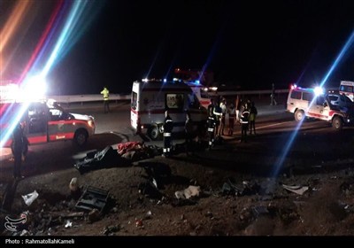 واژگونی اتوبوس در محور اصفهان-نطنز