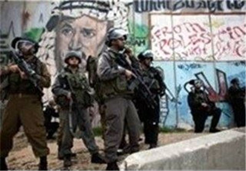 Filistinli Gençler İsrail Askeri Üssüne Sızdı