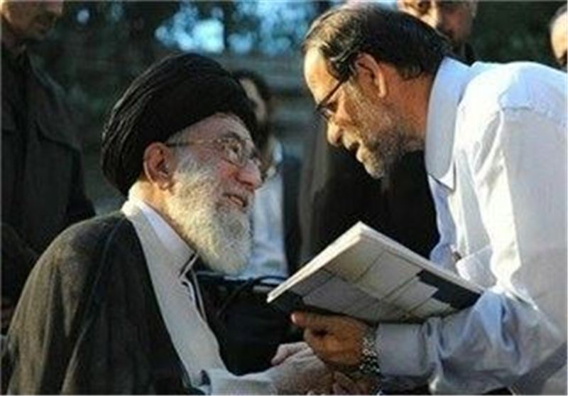 خاطره جعفریان از بوسه عمرانی بر دست رهبر انقلاب