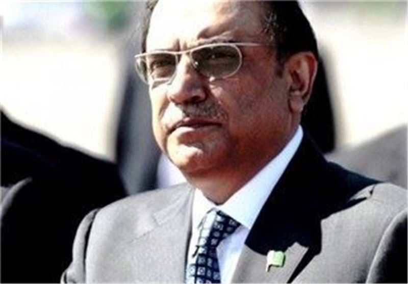 Pakistani Top Court Seeks to Ban Zardari from Leaving Country