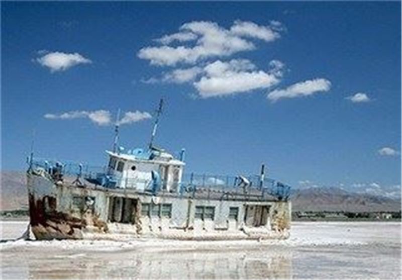 Study Underway on Transfer of Caspian Sea Water to Lake Oroumiyeh: Minister