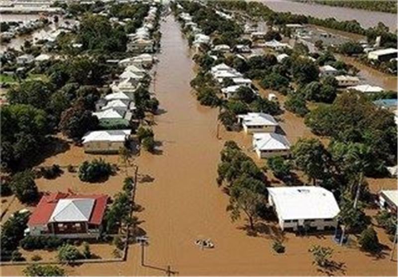 Flash Floods Sweep Away Houses, Cars in Australian Town