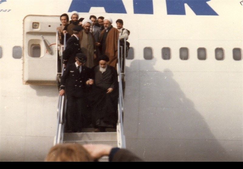 برخورد انقلابی امام(ره) با عضو نهضت آزادی در اولین لحظات ورود به ایران