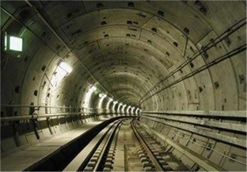 شایعه‌سازی پیرامون مترو اصفهان نتیجه‌ای جز توقف کار ندارد