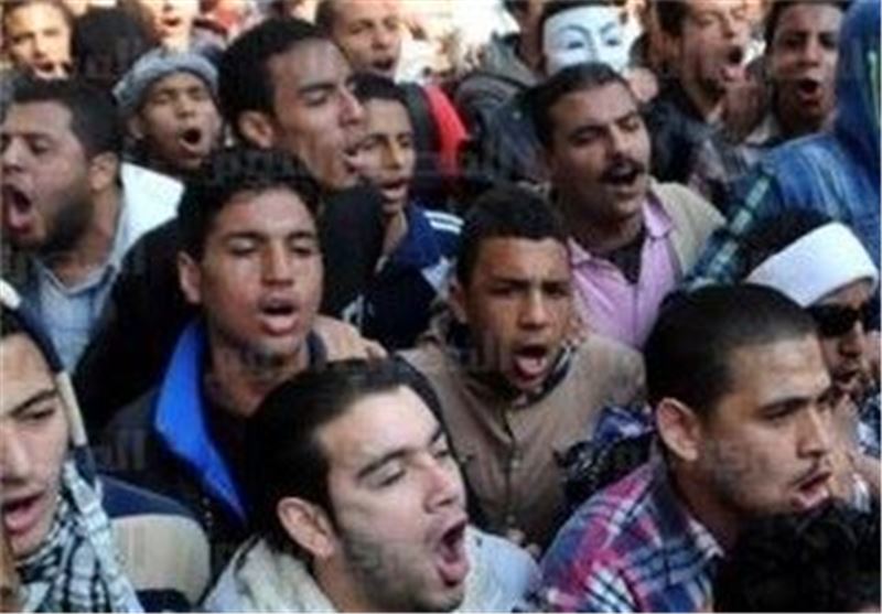 تظاهرات صدها دانشجوی اخوانی مصر در اعتراض به محاکمه مرسی