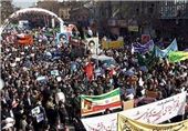 حضور گسترده جوانان هلال احمر بروجن در راهپیمایی 22 بهمن