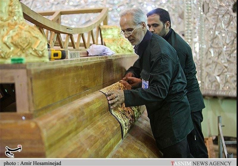 صندوقچه قبر امام حسن عسگری (ع) در اصفهان رونمایی شد